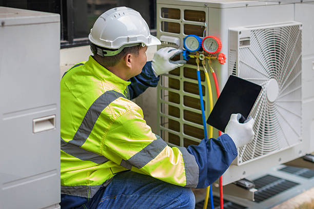 Professional Hvac Installation technician working in Yettem, CA